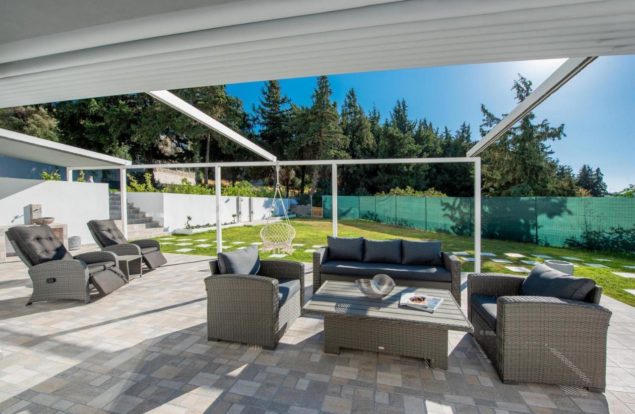 Dias Luxury Villa Koskinou  Bagian luar foto