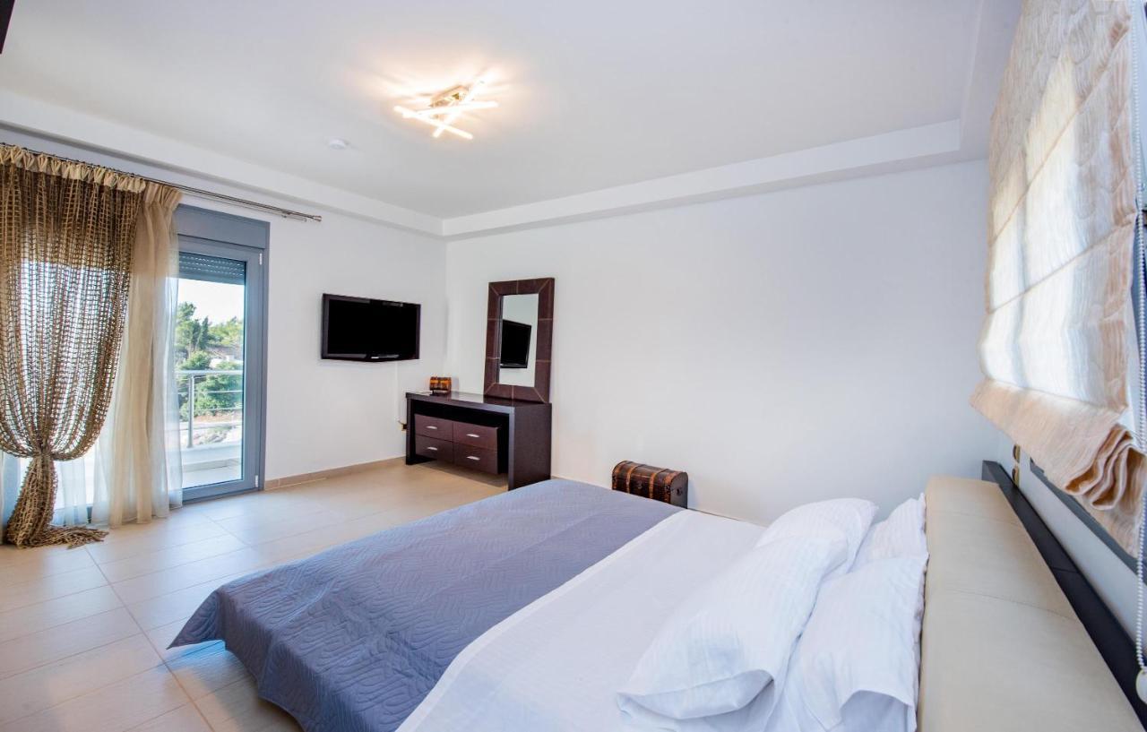 Dias Luxury Villa Koskinou  Bagian luar foto